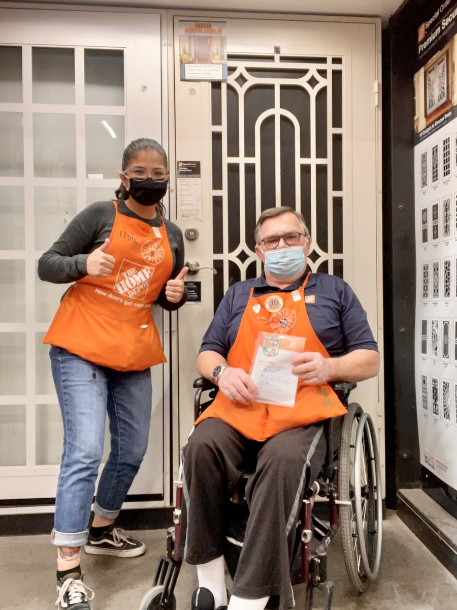 Elsie1013's tweet photo. Way to go Thomas! Always proving great customer service. #redlandsHomeDepot #GET #ServiceConnect #HowDoersGetMoreDone #HomeDepot #Millworks https://t.co/cstcvSh3va