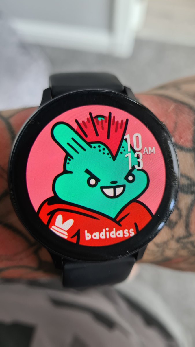Dad_And_KidsNFT's tweet photo. @suphuffy @JeeniusETH @Pudgy_Penguins @teebsio @Cryptopet_ @SuperlativeSS I do the same with my Samsung smart watch.

I called it my smartwatch gallery. 

@LxvelessNFT @FxckFaceNft @badkidsalley @BadBunniesNFT https://t.co/LqxgtPB7Pe