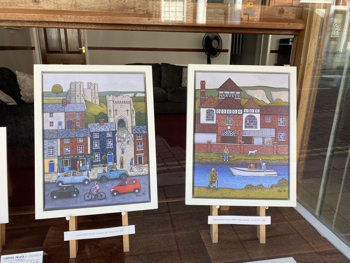 BBCSussex's tweet photo. On arrival in Lewes for #SaturdayWishlist @OBrienKrystyna parked outside the #UnityCentre popped inside and asked Sarah and Katie where she could find a painting of Lewes. They directed her up the Twitten by the church, where she found paintings by local artist Paul Washington https://t.co/izubrE1im4