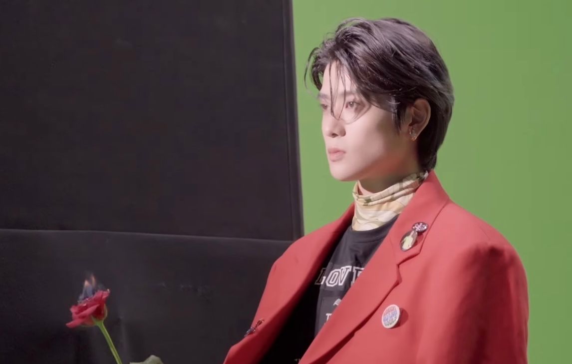 hourly jaehyun tweet media
