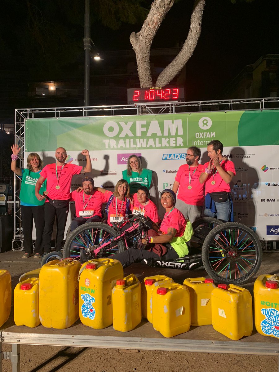 OxfamIntermon's tweet photo. Nos despedimos de la #Trailwalker2021 con la emocionante llegada del equipo @multicapacitats. Gracias a los 280 equipos inscritos (177 de empresas) y a las más de 150 personas voluntarias que lo habéis hecho posible. ¡Os esperamos el año que viene!  https://t.co/gWbDwQRzru https://t.co/i98mLUv87i