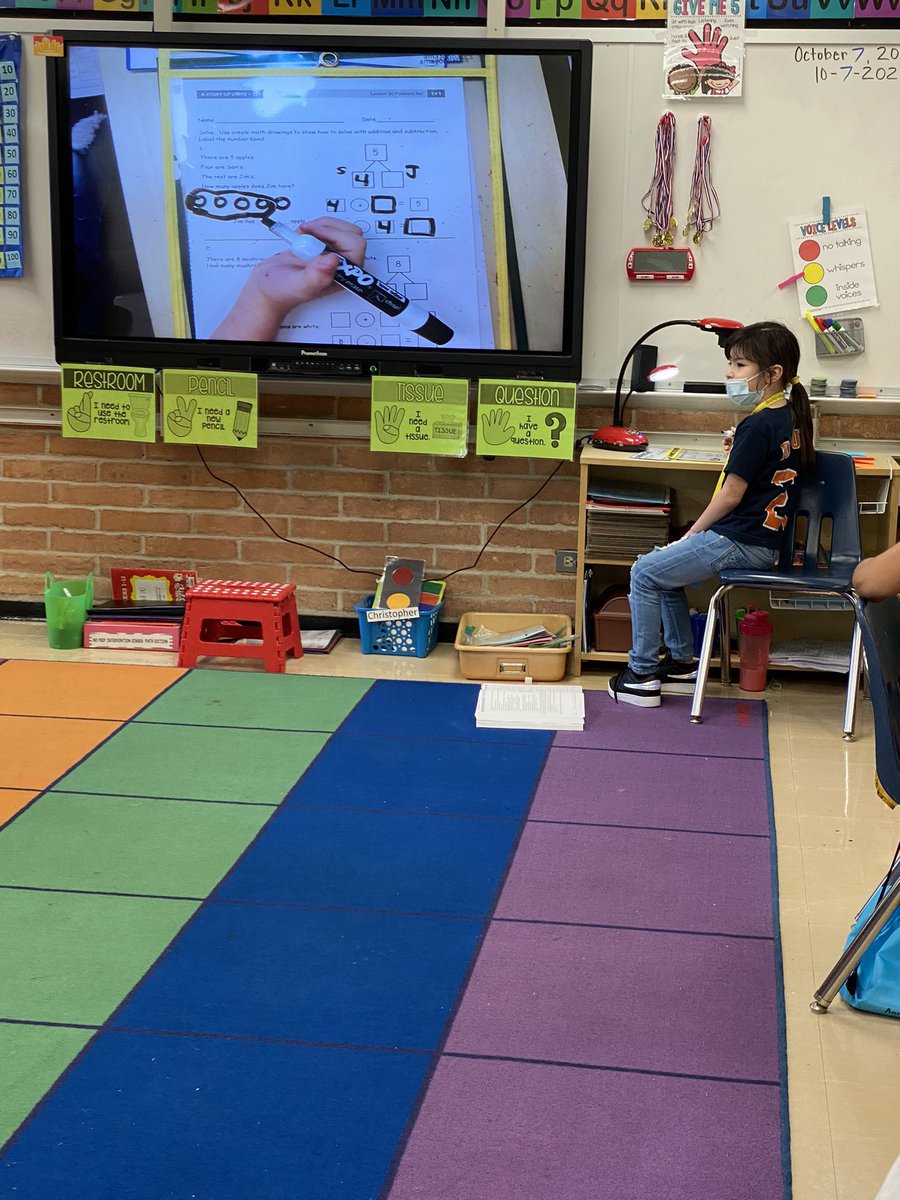JAS_teach's tweet image. My student teacher, Ms. Fischer, is doing such an amazing job with our firsties this year! It’s really a joy to watch her learn, grow, and teach these little people @WorshamES_AISD #AldineForward #ACElevelup