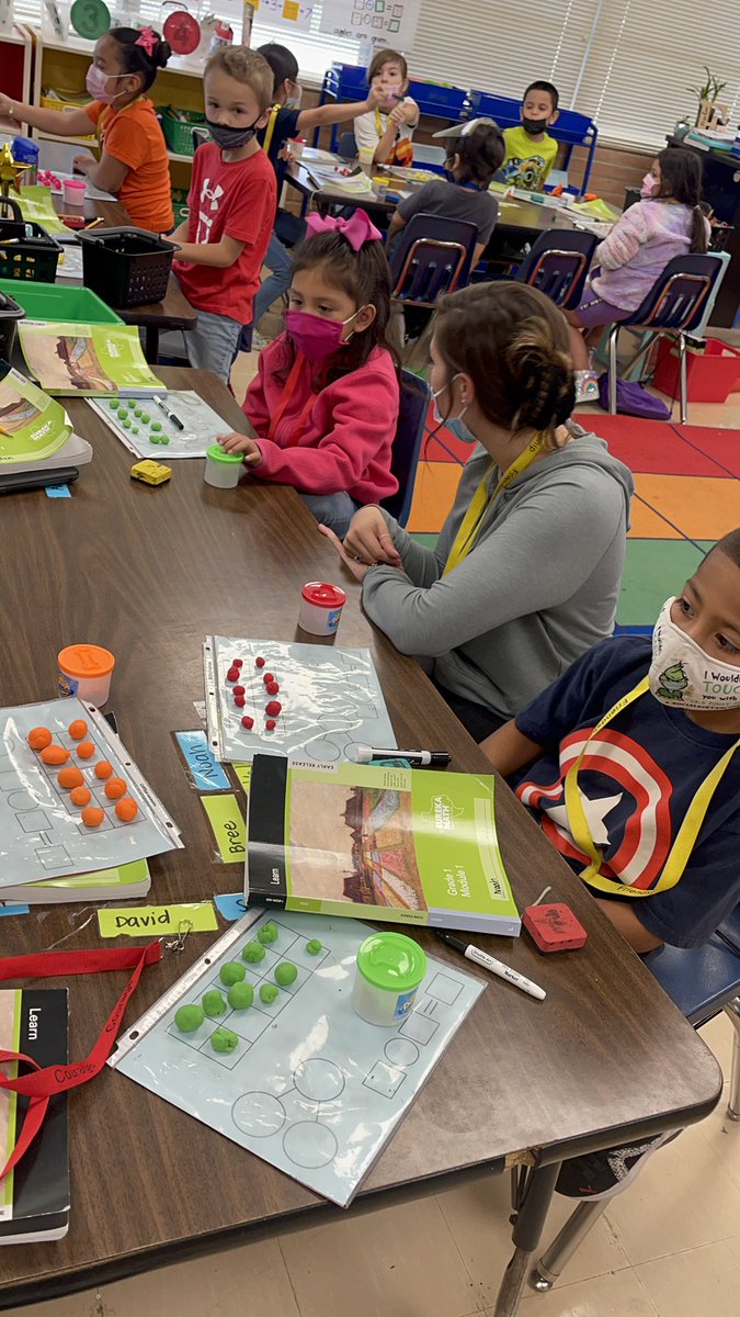 JAS_teach's tweet image. My student teacher, Ms. Fischer, is doing such an amazing job with our firsties this year! It’s really a joy to watch her learn, grow, and teach these little people @WorshamES_AISD #AldineForward #ACElevelup