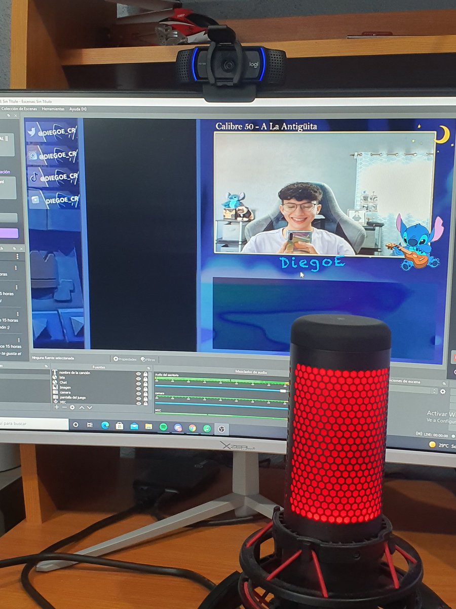 Cumpliendo con el doble stream jugando torneo mundial.
Rt y te saludo!

Twitch.tv/diegoe_cr