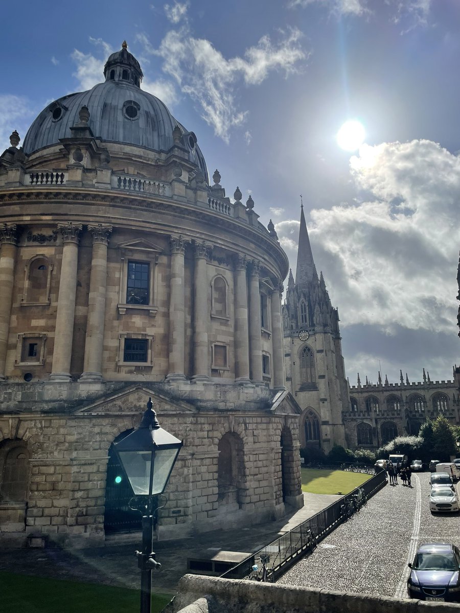 arciechowska's tweet photo. My Oxford pic should be on some cover. https://t.co/NDFwtXlPin
