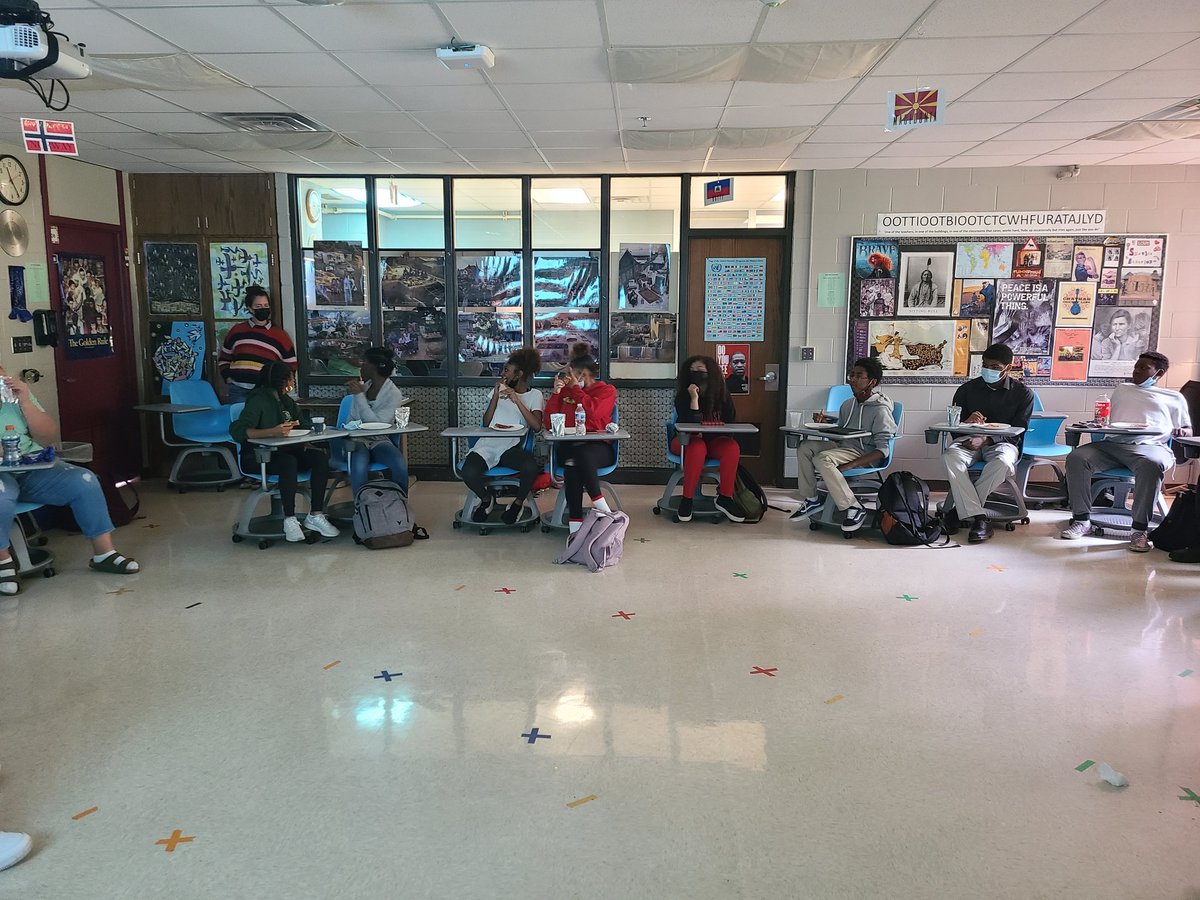 NorthfieldAP's tweet photo. 2021-22 NHS's Black Student Union's (BSU) first meeting of the year! Big things to come! Honored to be a part of this amazing group of scholars! #StudentVoice is so important in our equity work!
β€βπΎππΎπ―
#Nfldedu
#EmpathyAlways
#SensitivityAlways https://t.co/BWZmDhQL51