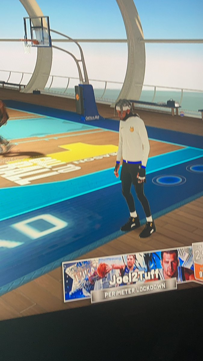 stackinbreeshy's tweet image. who tryn help me with treasure hunters niggas gettin sold all day