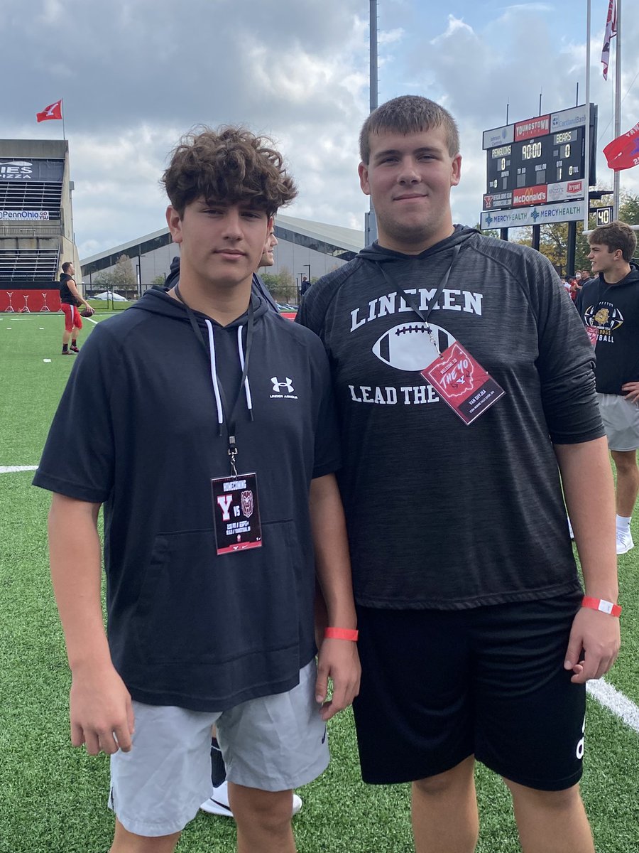 Thank you <a href="/ysufootball/">Youngstown State Football</a> for having me today🐧Congratulations on the WIN #GoGuins #GritU <a href="/fbcoachdp/">Doug Phillips</a> <a href="/CoachNardo27/">Bryan Nardo</a> @1TimJohnson @vanshyjka67