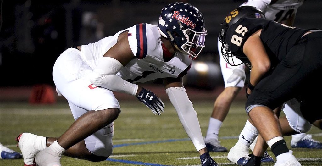 BigHec01's tweet photo. We can’t afford to have 5⭐️ talent on the sidelines. Move. Ja'Tavion. Sanders. To. DE/LB. https://t.co/eMO2o024Rc