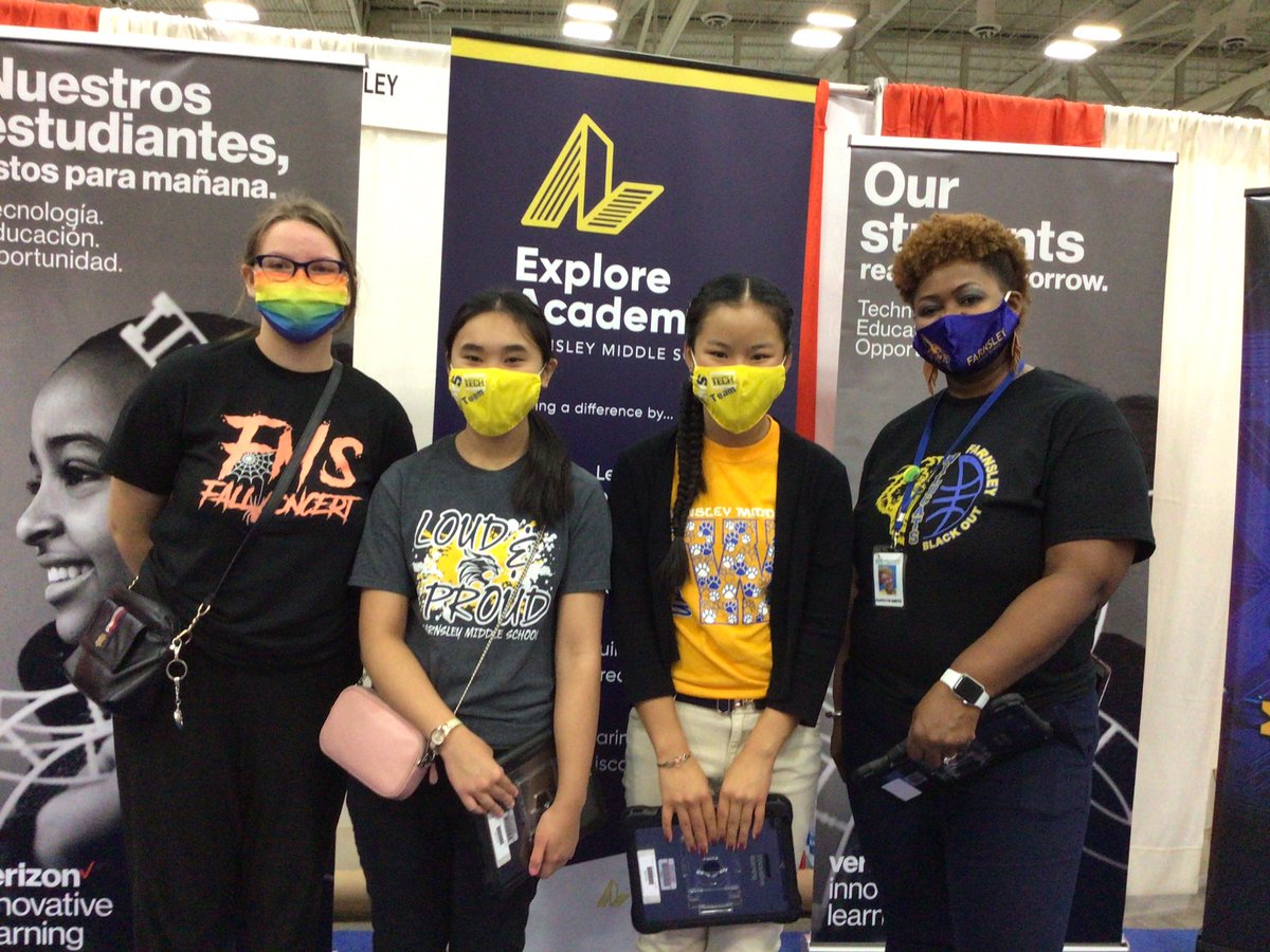 CollinsClass128's tweet photo. Thank you to everyone who visited us at the Showcase of Schools.  It was awesome seeing everyone in person.  Please attend our open house on Thursday, October 21st at 6 pm #Stlpkentucky; #dpvils; https://t.co/nzKW7ZfI4d