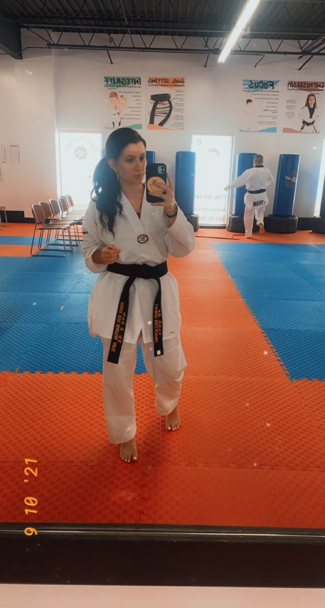 LB_NoJames's tweet photo. Dedication, hard work plus patience
The sum of all my sacrifice, I'm done waitin'.
#blackbelt #1stdan #Taekwondo https://t.co/wcff7D8zew