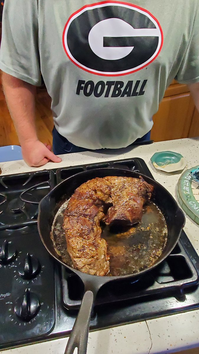 DawgCarolina's tweet photo. #Tigermeat for dinner with @troutbum651!
#GoDawgs! https://t.co/UOqukTra5m