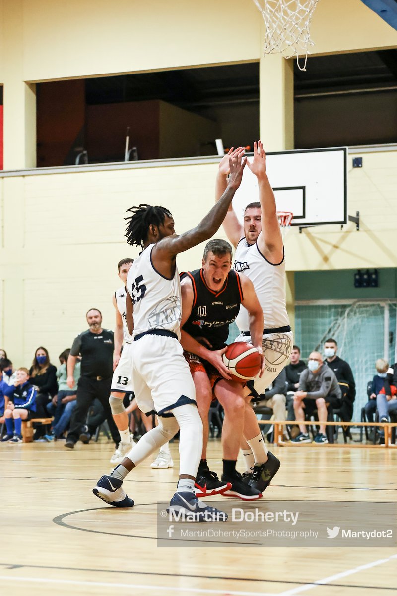martydot2's tweet photo. Full Gallery:@eannabasketball @KillesterBball @BballIrl @DublinGazette @ballineurope @FIBA @ballsdotie @CanonUKandIE @Insuremyhouseie #Basketballsback #SportPhotography #Hoops #NationalLeague #ThisisSuper https://t.co/cSX6f81jyg https://t.co/gWPNU7wlmC