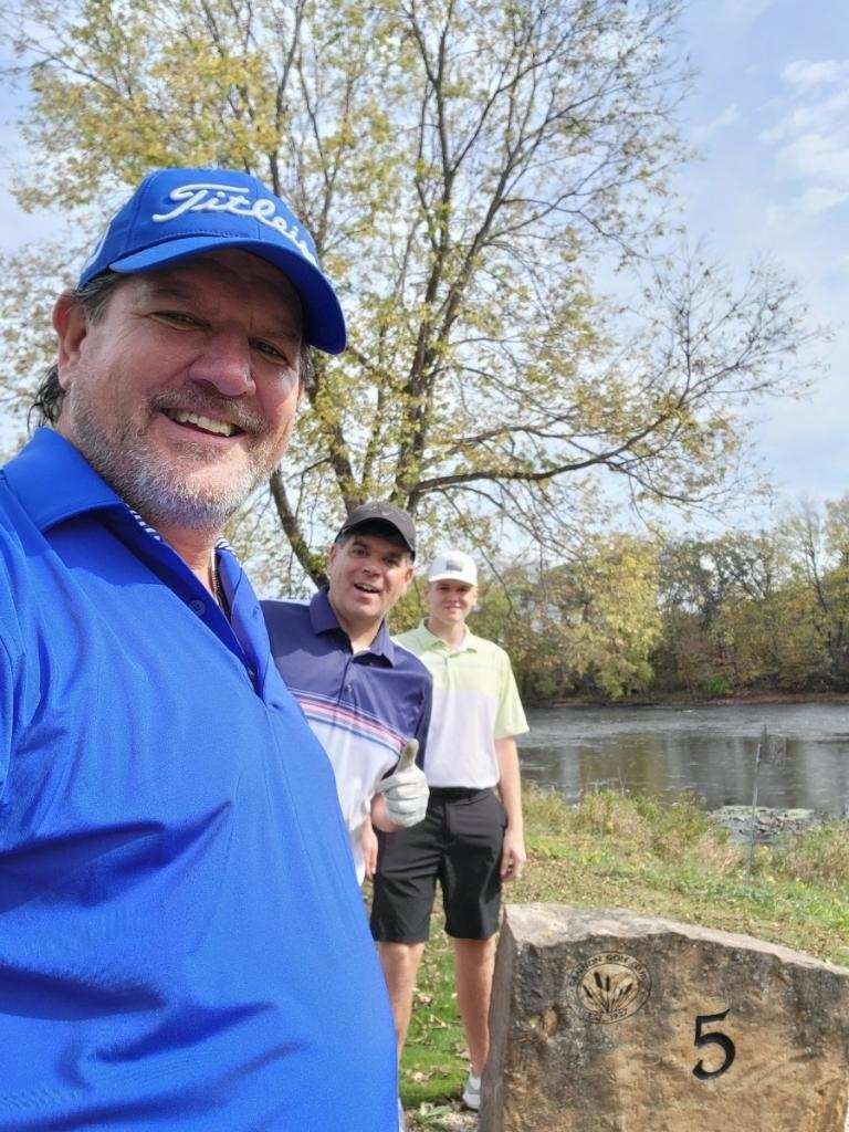 GinterKeaton's tweet photo. Great day for some fall golf with my uncle Brad and my Dad @CaptainLesgate @cannongolfclub Shot an 🦅 today and saw one too ⛳ https://t.co/kwnZoFj6F4