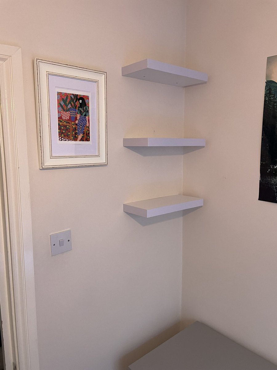 New shelves? Floating one’s fitted in #penge recently