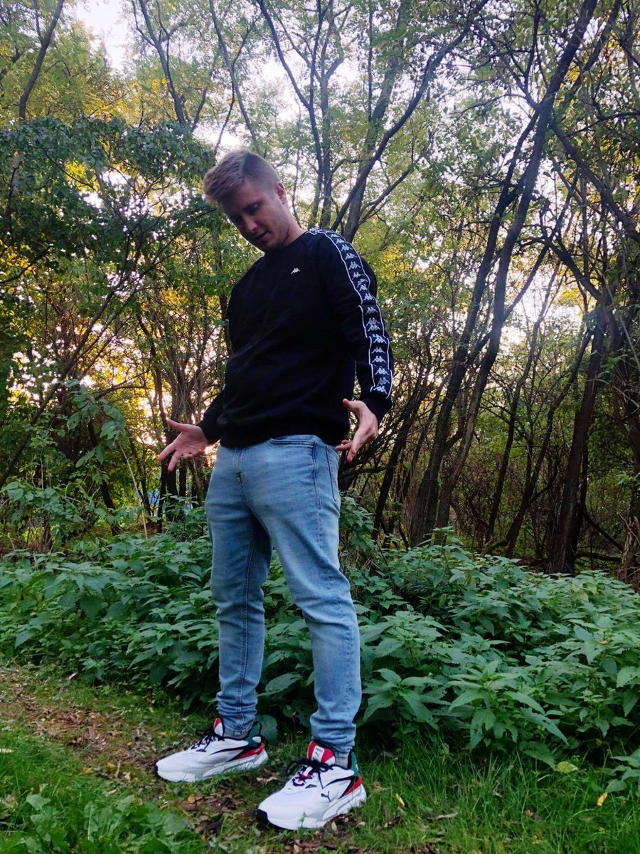 hellfort1's tweet image. Včerejší focení 👇📸

Místo: Rozhledna Radošov u města Veselí nad Moravou.

Počasí bylo naprosto ideální na focení, což byla velká paráda ☀️

@FILDAAAS✌🏻🙏🏻