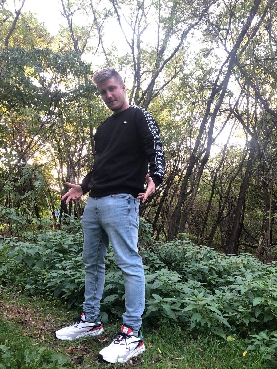 hellfort1's tweet image. Včerejší focení 👇📸

Místo: Rozhledna Radošov u města Veselí nad Moravou.

Počasí bylo naprosto ideální na focení, což byla velká paráda ☀️

@FILDAAAS✌🏻🙏🏻