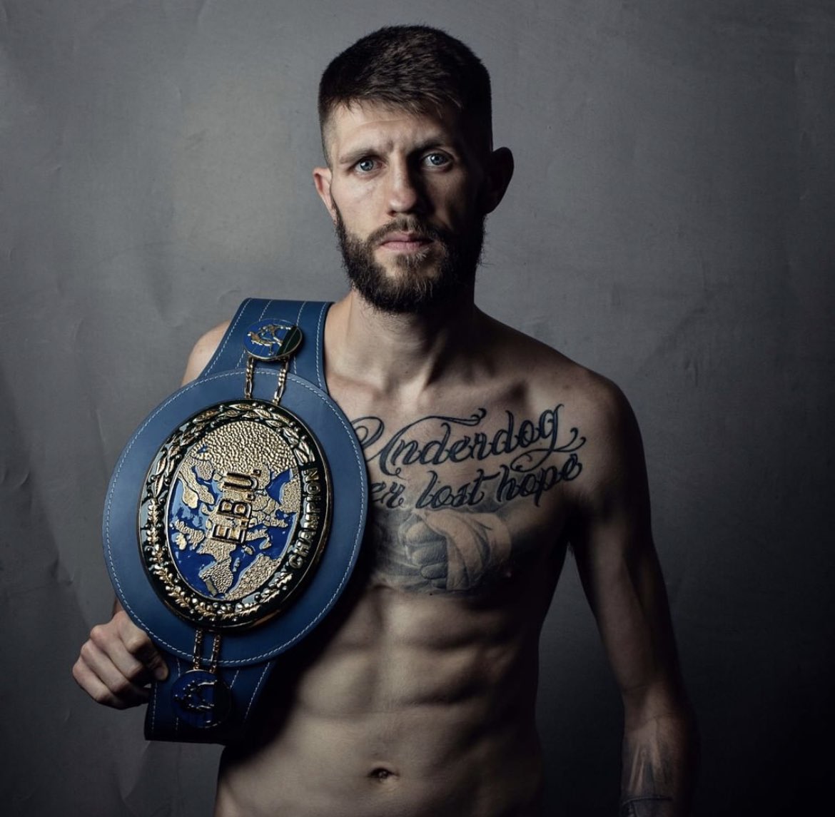PointOne_mgmt's tweet photo. And still the European, and the new British and Commonwealth Super Bantamweight Champion @JaseCunny89 

What. A. Guy. 

👑🥊🙌🏽

#fostercunningham #cunninghamfoster #champion #hero #legend #mediamgmt #jasoncunningham #iceman #doncaster #doncasterisgreat #proud https://t.co/4NnWJEkLFT