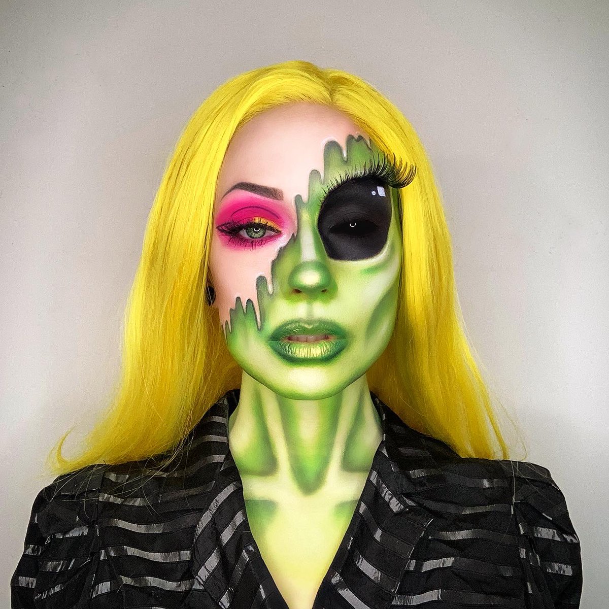the_trashmask's tweet photo. Day 9/31 👽👽👽

#31DaysOfHalloween #halloweenmakeup https://t.co/l8LQkbZk5D