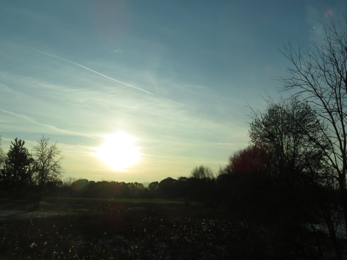 PLKlein_Author's tweet photo. "For everything that has been taken away, something of greater value has been given." ~ #MichaelJFox #ThinkBIGSundayWithMarsha #QuickQuotes #ThinkingOutLoud #SaturdayMotivation #TakenAway #GreaterValue #Given https://t.co/q6jx4Tqrrx