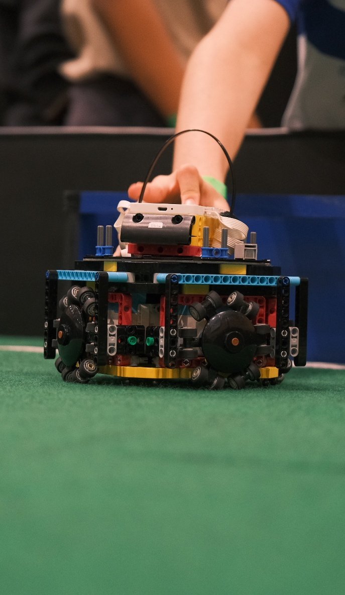 RoboCupJrQLD's tweet photo. Some amazingly built robots here today! 
#RCJQ #RCJA https://t.co/7MUmWtj4wA