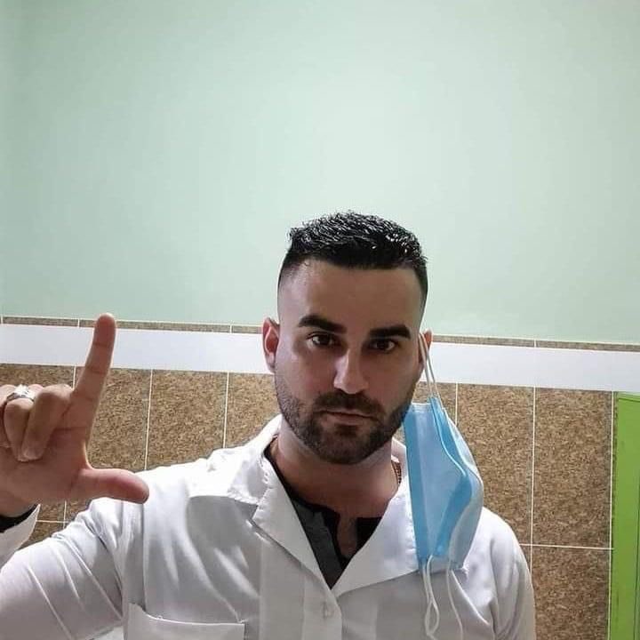 otrasulfatada's tweet photo. #LibertadParaManuel 🩺 https://t.co/kM6baq6RBI