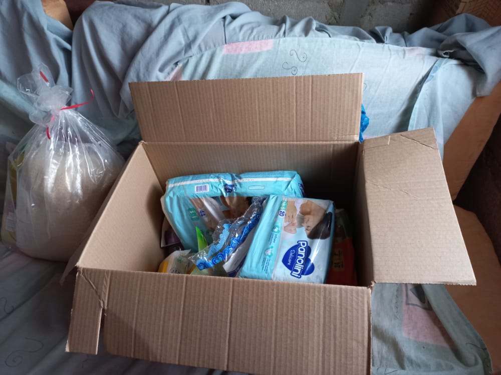 ElProteccion's tweet photo. Protección Civil El Oro brindó ayuda a la familia Ceballos y a su bebé con alimentos , pañales y paños húmedos
#proteccióncivilecuador https://t.co/eTHbq0ZKEh
