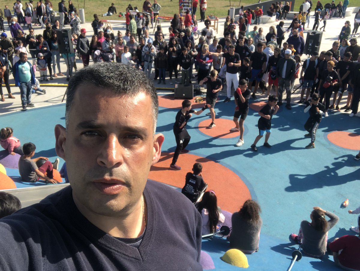 cesarraimondo's tweet photo. En la tarde de hoy compartimos la exhibición de la escuela de boxeo de Huracan Box en las manos de Juan Petraca en nuestro municipio E hay gente que trabaja con el compromiso con el barrio y su gente!!
Es muy importante este tipo de eventos enseñando valores y disciplina https://t.co/whiehkqyIg