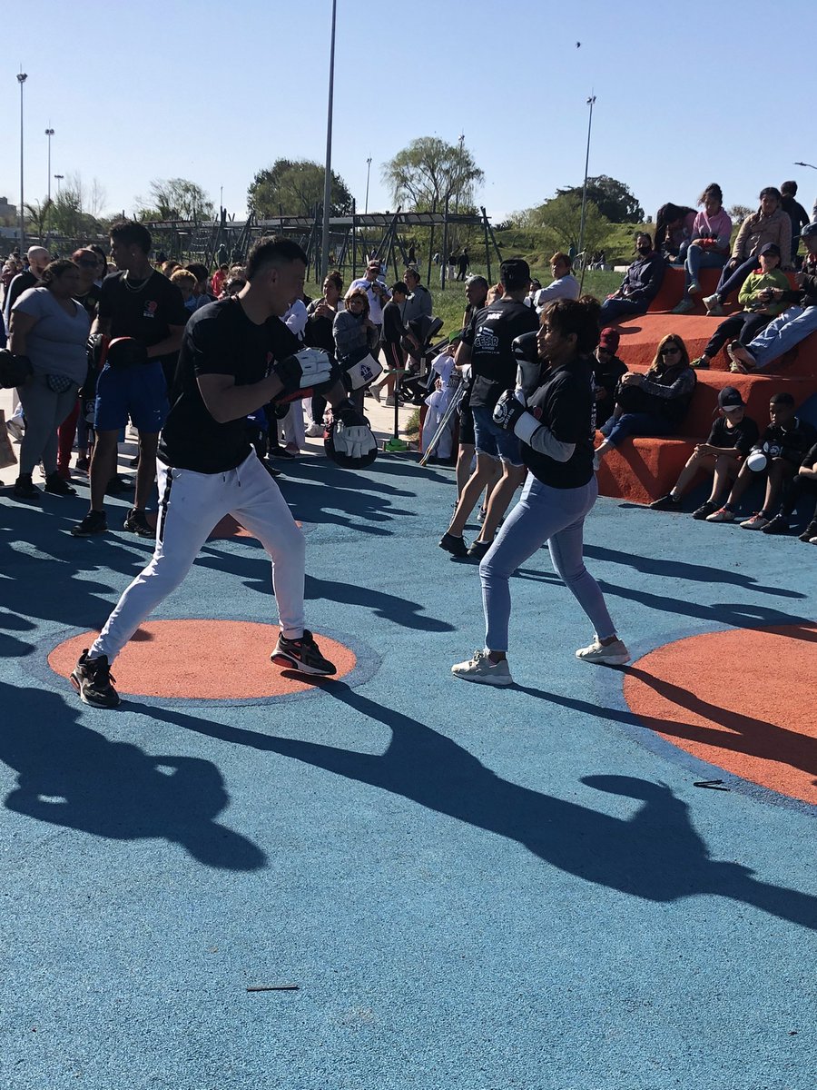 cesarraimondo's tweet photo. En la tarde de hoy compartimos la exhibición de la escuela de boxeo de Huracan Box en las manos de Juan Petraca en nuestro municipio E 
Es muy importante este tipo de eventos que enseñan valores y disciplina  @lista71  @Luisaheber  @LuisLacallePou  @GustavoPenades https://t.co/h2PAscL8pX