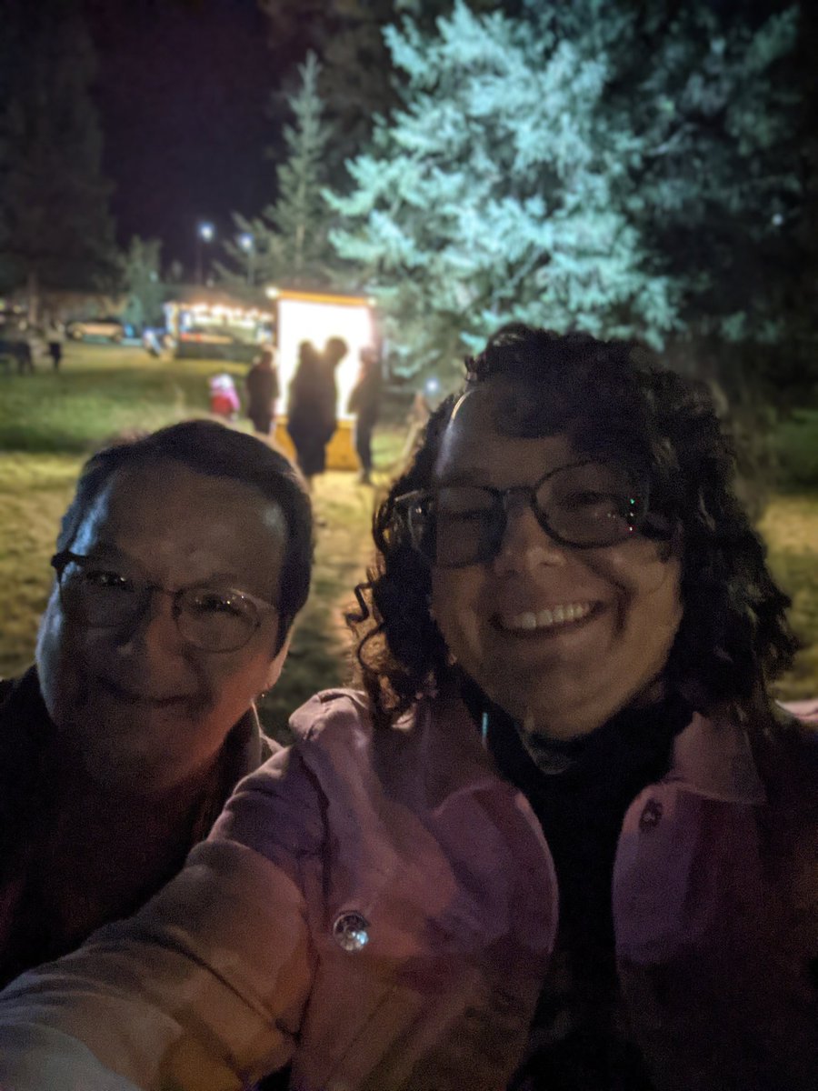 MsBarringtonCG's tweet photo. Have you been to #igNIGHT yet? There is one more night to check it out! Don't forget a @feedymm donation @ChristinaGFMPSD @FMPSD #IYFV2021 #feedymm #ymm https://t.co/Zsoh0psQuj