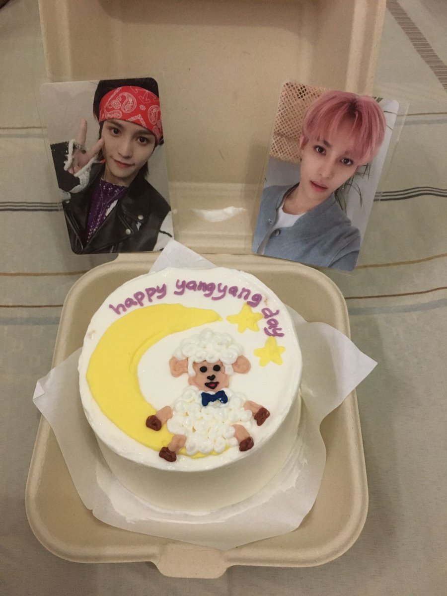 sygdejunyang2x's tweet photo. HAPPY BIRTHDAY OUR HAPPINESS

HAPPY YANGYANG DAY💓💓

#YangyangPreciousDay
#刘扬扬1010生日快乐
#여러분_봐봐_오늘_양양이_생일
@WayV_official https://t.co/N7OnFVUlQL