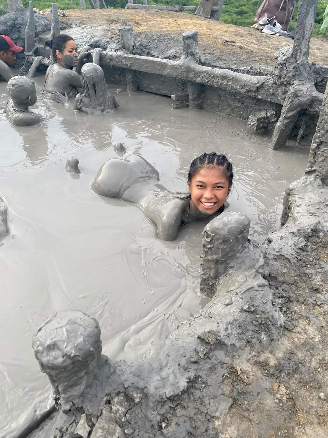 TW Pornstars - 1 pic. Mae Kulit, Top 0.8%. Twitter. Mud bath was fun😂🙈🌋.  4:18 AM - 10 Oct 2021
