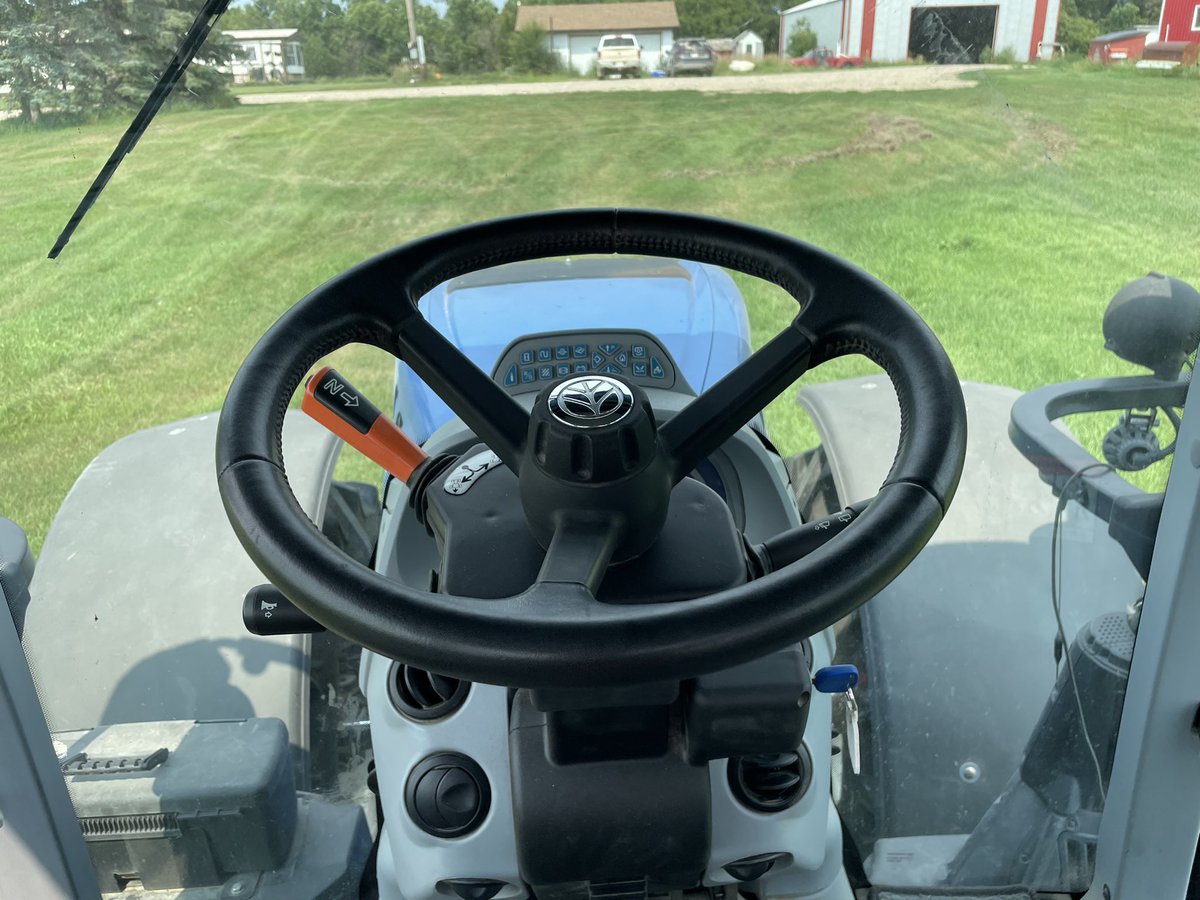 weber4farms's tweet photo. For sale 2016 new Holland t7.230. 1500hrs retweet’s appreciated https://t.co/oX7D6uK8Ui