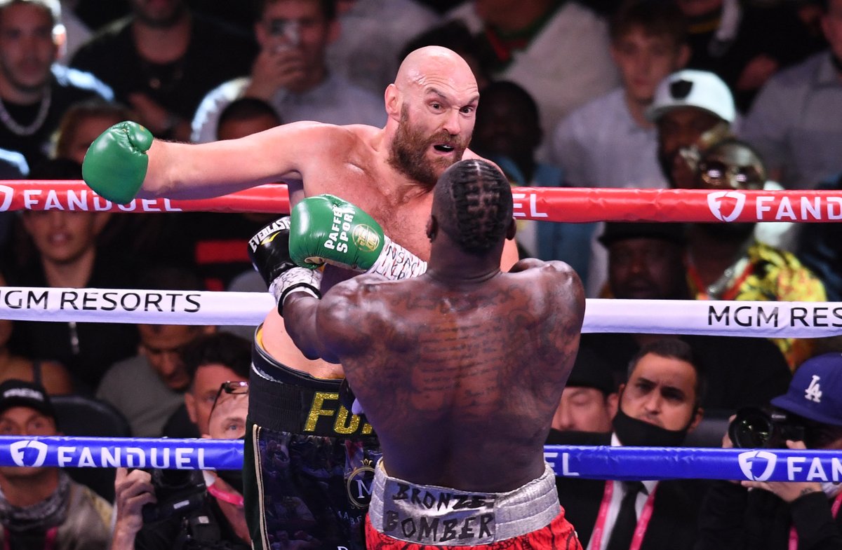 BleacherReport's tweet photo. THIS FIGHT IS SPECIAL.

#FuryWilder3 https://t.co/Ciq2LtiXkL