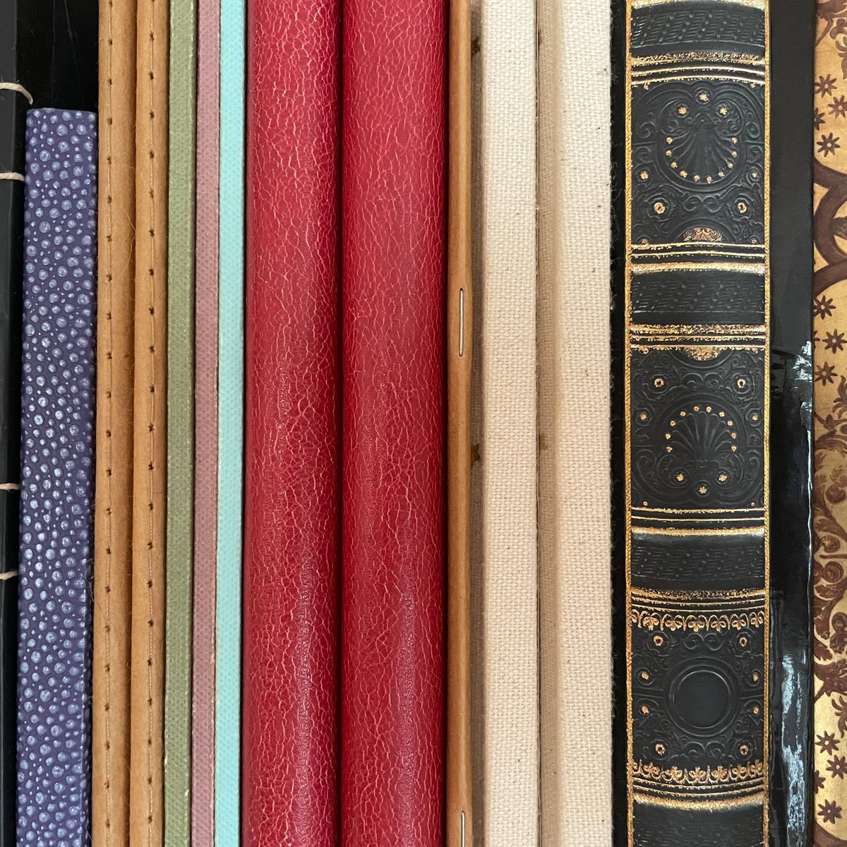 It’s happened. That Big Idea. That Big Idea *so* big that I’m actually going to use one of my gorgeous, pristine notebooks to plot it out!
#amplotting #nanowrimo #nanowrimoprep #nanowrimo2021 #fantasy #muse #newmum #alwaystired #writeanyway