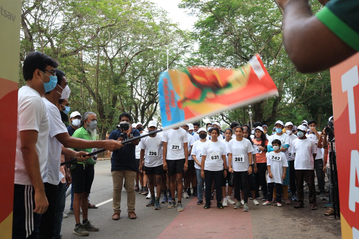 Vinay_goyal2016's tweet photo. Mini Marathon(7km),Yoga,Skating, Freedom Walk events being flagged off by Respected DGP Govt. of Kerala Sh. Anil Kant IPS Sir as part of  #AzadikaAmritMahotsav 🇮🇳🇮🇳🇮🇳 Celebrations organised by Smart City Trivandrum. 
#SCTL
#smartcities_hua
#Azadi75_MoHUA #AKAM_MoHUA
#keralapolice https://t.co/IBTMl9vVXd