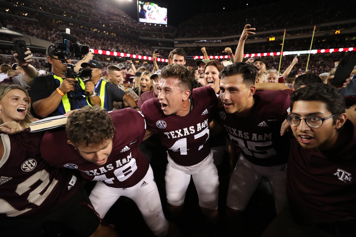 AggieFootball's tweet image. You come to A&amp;amp;M for these kind of moments. 

What a scene.