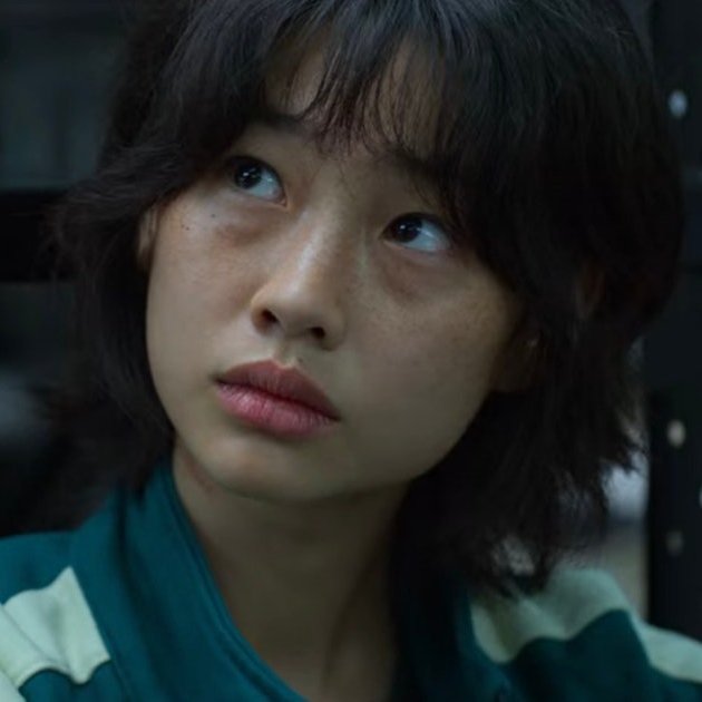 conureCC's tweet photo. Hoyeon Jung, Squid Game star, reveals in a recent interview to Vogue Korea that lately she's been obsessed with watching @VaushV on YouTube.

"I just think he's something the world needs right now, whenever I watch him my mood changes for the better." https://t.co/r5d4KQAmuJ