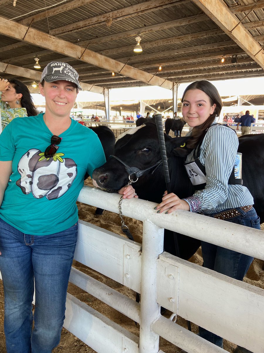<a href="/FfaMemorial/">Memorial_FFA</a> cattle team had a great day at Rattler Roundup today. 1 student showed placing 2nd in both rings….other cattle kids came to support. <a href="/McAllenISDCTE/">McAllen ISD CTE</a> <a href="/McAllenISD/">McAllen ISD</a> <a href="/McAllenMemorial/">Memorial High School</a>