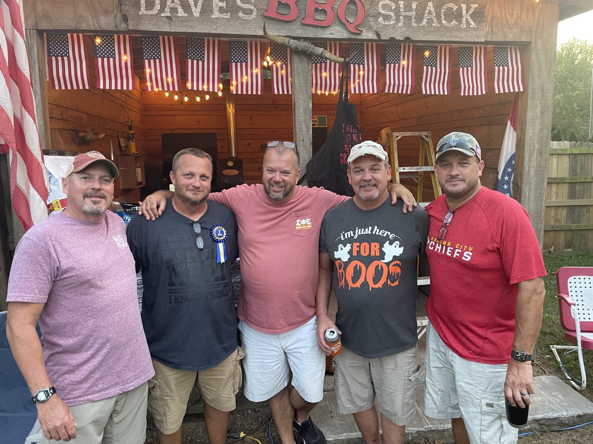 Lars_bryan's tweet photo. A great day with friends at our neighborhood BBQ contest. Dave brings home the top prize back to back years. https://t.co/IR3ug3MRN3