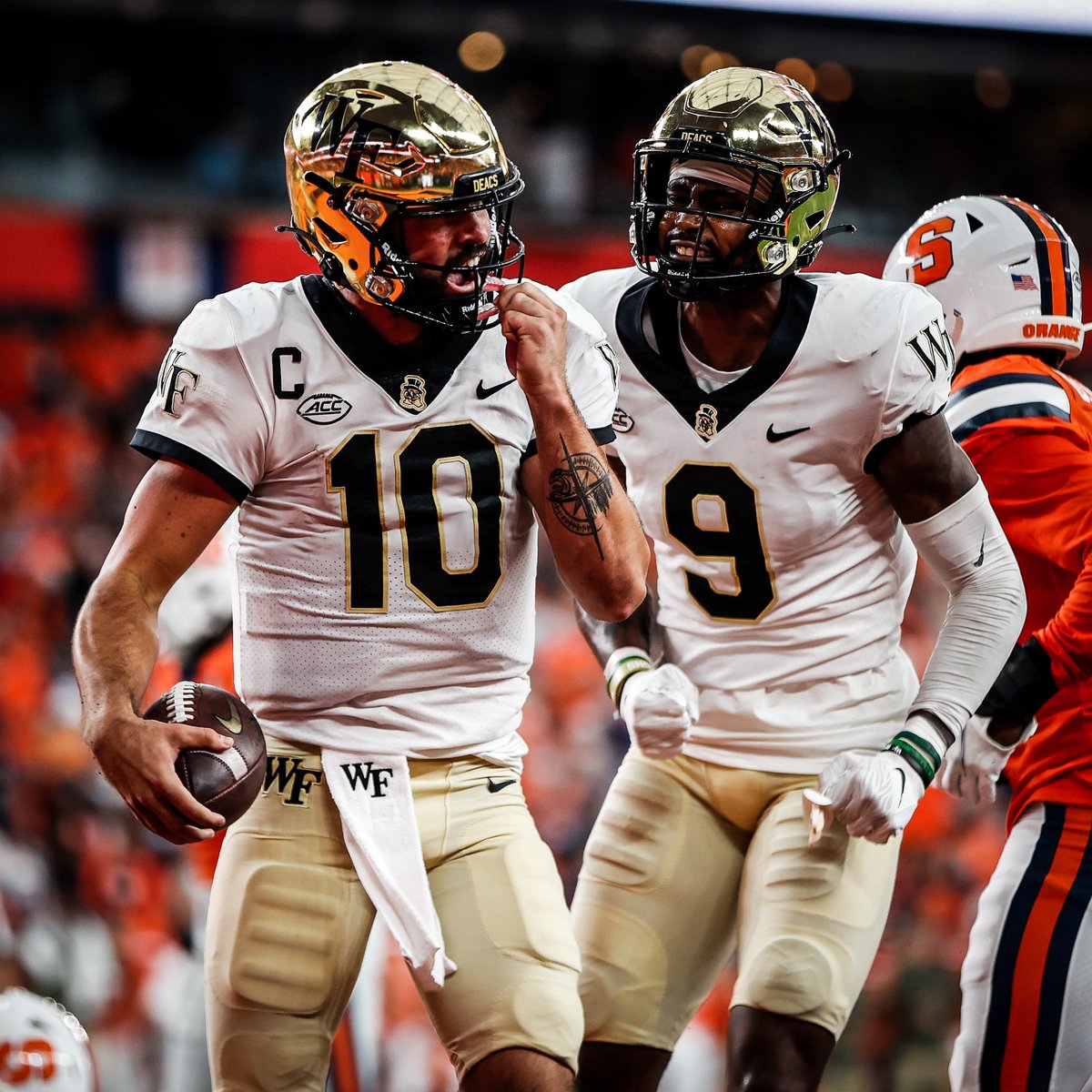 An overtime 𝙒 in Syracuse!

#GoDeacs 🎩