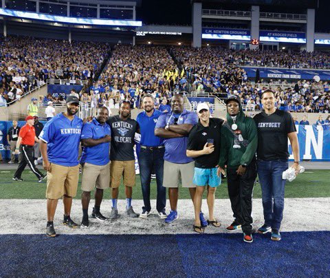 JacobTamme's tweet photo. Ooooooo C A T S

CATS CATS CATS!!! https://t.co/HdC7xo8RMh