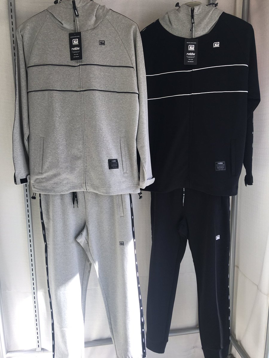 v_young_v's tweet photo. #reversal #リバーサル の新商品セットアップが入荷‼️しっかりしたジャージ素材で、サイドテープもカッコイイです‼️気になる方は、お早めにご来店下さい‼️
#young ＃ヤング #都城 #宮崎 #isami ＃セレクトショップ #sunyoung #サンヤング ＃格闘技 https://t.co/k7NYpi2Yo7