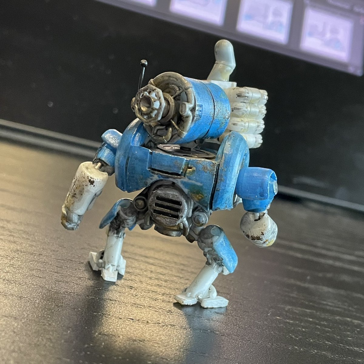 creativemechncs's tweet photo. Face-bot! Inspired by @mrjakeparker
.
#mech #model #robot #appbots #robo #minimodel #modelpainting #miniatures #facebook #facebookbot #app #3dprinting #3dmodeling https://t.co/wEJ8I0iX3u