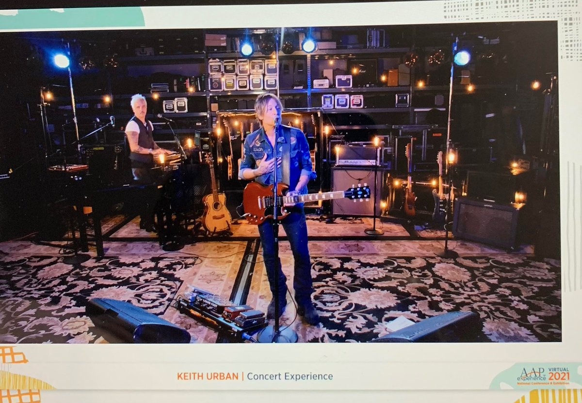 cparker0620's tweet photo. What a special treat at the end of a great day! Thank you, @KeithUrban and @AAPexperience! https://t.co/nSbOtxBGrv