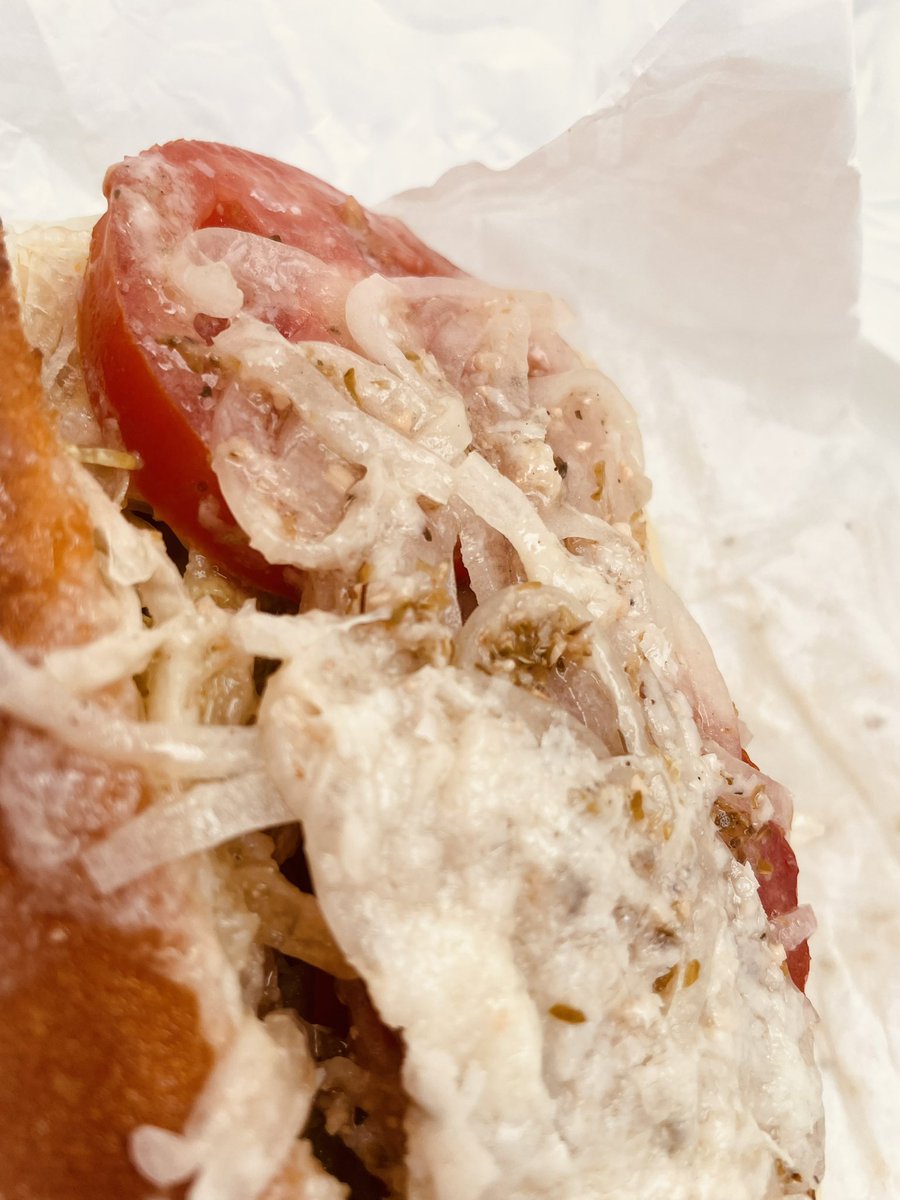 MSKinDC's tweet photo. Took a great friend for a fun outside first Saturday lunch @BubandPops! We had the best #TunaMelts &amp; homemade chips w/fresh onion dip on the planet! #SupportSmallBusinesses #ChefJonTaub #DCLunch We missed seeing Arlene &amp; hope she was having fun with her grandchildren! #BubandPops https://t.co/xfij6rdLTw
