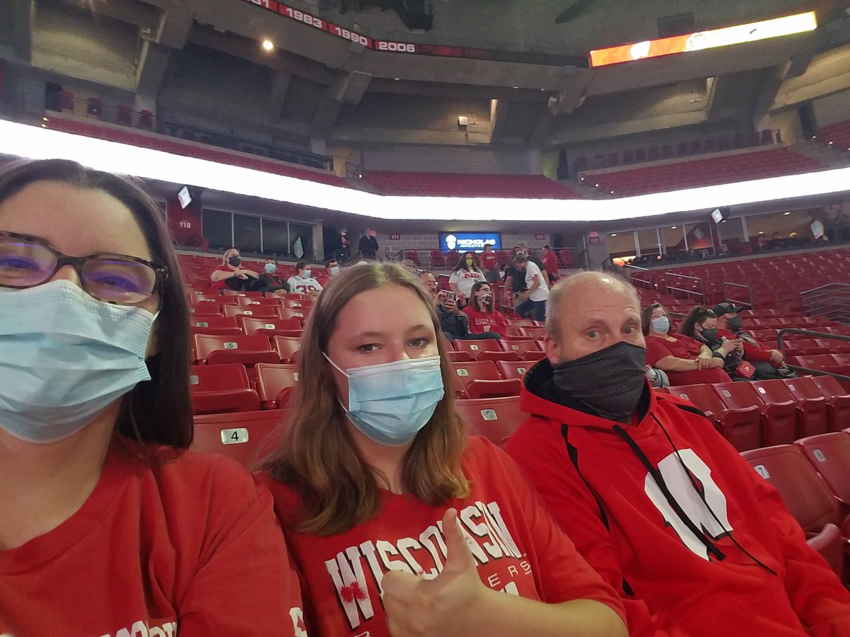 MuellerDessa's tweet photo. #OnWisconsin Let's go #Badgers https://t.co/AKS94Mh9Qc