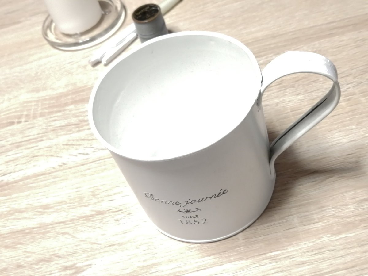 TinySpringfield's tweet photo. *˙︶˙*)ノ"オハヨ
いいもの見つけた!
お花を生けてあった器。
一昨日に結実したばかりの種を蒔いてみます。
霧雨の朝、種まきにはちょうど良いね。
希望の種、どんな花が咲くのかな?
#RESOUZOUPROJECT
#LAIDBACKOCEAN https://t.co/KNeol11SyV