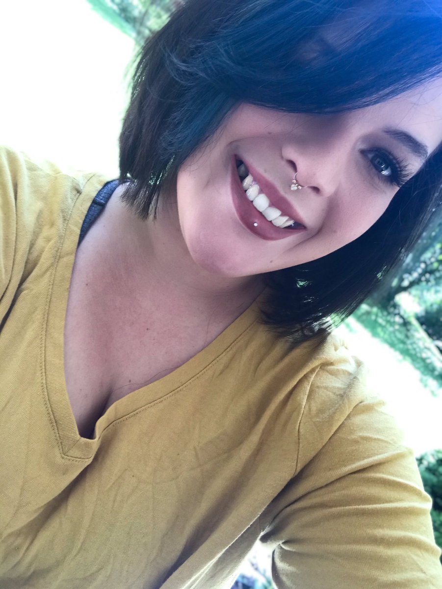 ChelsieMarieT's tweet photo. Really missing my ashley piercing. I blame my husband 100% for it closing up. 😭 https://t.co/xMbl3rEA3L