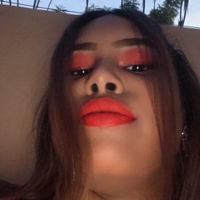 RaisaMariaPerez's tweet photo. #NuevaFotoDePerfil https://t.co/zMPuCXWFfO